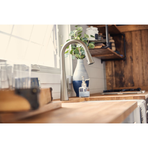 7864SRS,BL Moen Sleek Pull Down Single Handle Kitchen Faucet with Power